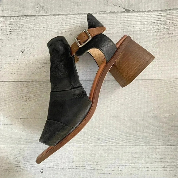 Miz Mooz Leather Wide Width Heeled Sandals - Palomina Sz 42 Wide Black - Picture 7 of 9